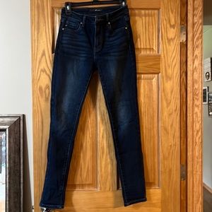 EUC Kancan high rise skinny leg. Size 1/24